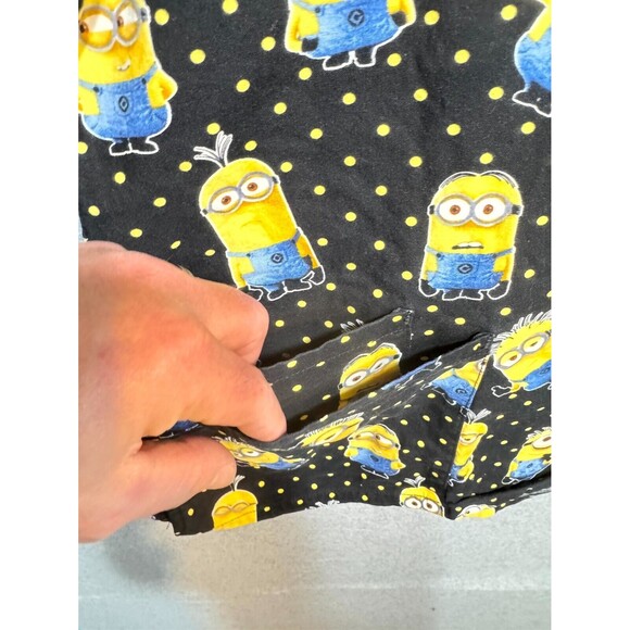 Despicable Me‎ Scrub Top Women's 3X Black Printed Cotton V-Neck Pockets Pullover - Picture 2 of 10